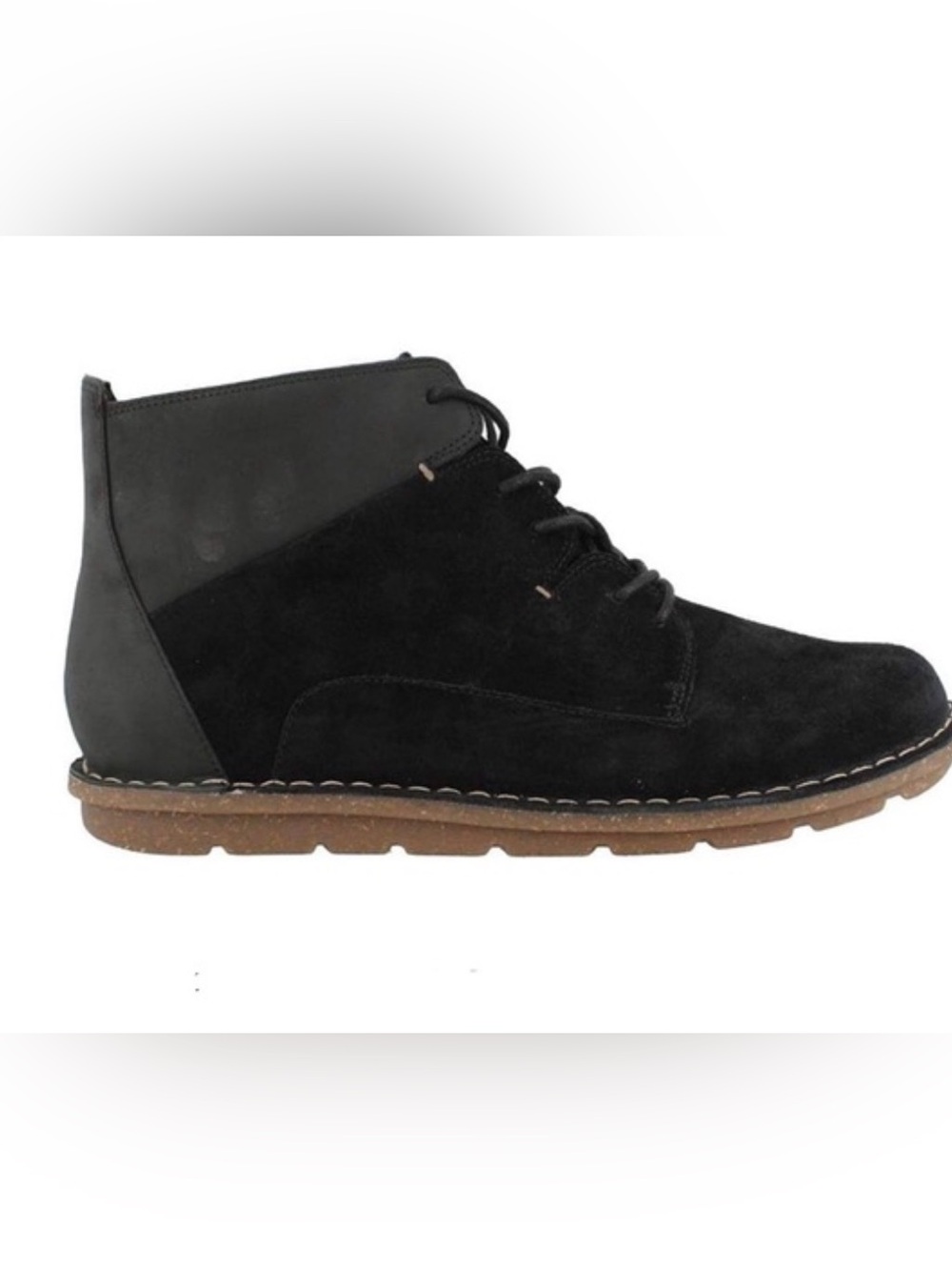 Clarks Collection Tamitha Key Ankle Boot in Black Suede Size 8 Wide EUC